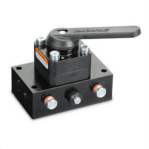 Enerpac® VM43 Pump Mounted Directional Control Valve, Manual, 4 Way, 3 Position, Tandem Center