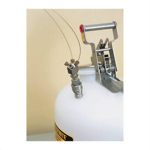 Justrite® 28168 HPLC Manifold Kit with Stainless Steel Fittings, For Round Style/Quick-Disconnect Safety Disposal Cans