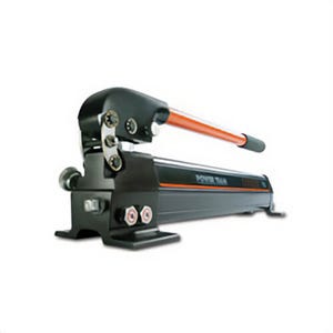 Power Team® P19L P Series Manually Operated 2-Speed Hydraulic Pump, 29 in³ Tank